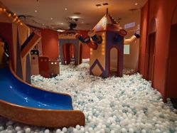 -奈尔宝家庭中心·亲子餐厅(长沙运达汇店)