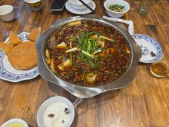 -乡土特色.冷锅鱼.牦牛肉汤锅