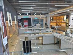 -现代眼镜批发城(威海路店)