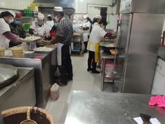 大堂-丁红照水煎包胡辣汤