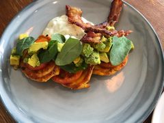 -ROAST coffee & eatery