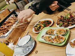 -烤满分·东北烧烤(首经贸店)