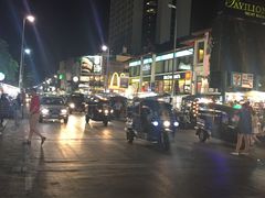 -周日夜市
