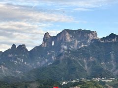 -张家界荷花国际机场