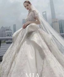 -Lady  Jane高端婚纱礼服馆