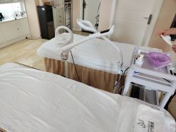 -苗方清颜专业祛痘