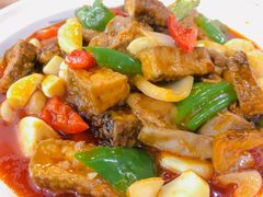 肥肠臭豆腐煲-三猫黑鱼花(南大店)
