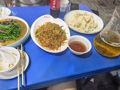 -老东镇啤酒屋海鲜加工·蒸汽海鲜·海鲜烧烤(台东店)