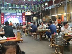 大堂-清真·老金烧烤·小龙虾(奥体中路店)