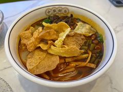 -弘束束柳州深巷螺蛳粉(珠江路店)