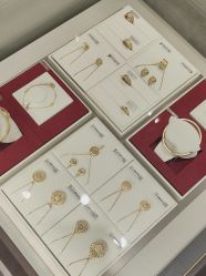 -周大福CHOW TAI FOOK(浦东八佰伴店)