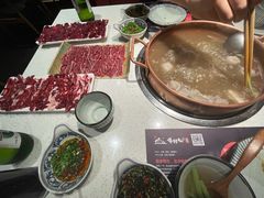 -牛村来人潮汕牛肉火锅(西单店)