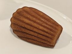 -潮一不贰·西式简餐·法式甜品(外滩店)
