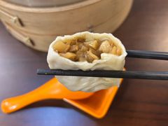 三丁蒸饺-大龙汤包