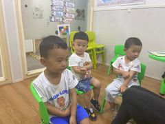 -i2青少儿英语(爱加星悦荟店)