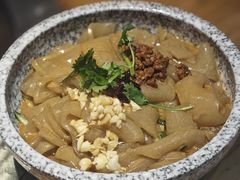-山河屯铁锅炖·非遗东北菜(南山店)