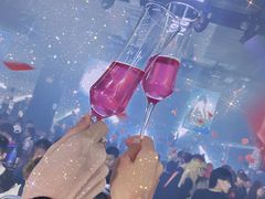 -OMO PARTY HOUSE