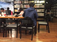 -闵行城市书房凤凰馆