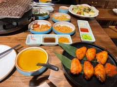 -明洞阿姨·韩式酱蟹烤肉·创意料理(三元桥店)