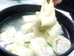 三鲜大馄饨-万寿斋(山阴路店)