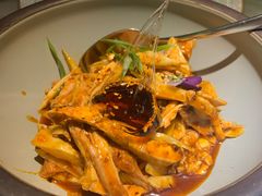 敲糖棒棒鸡-辛香汇·现炒川菜(淮海路百盛店)