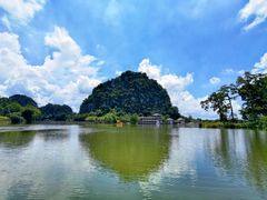 -星湖旅游景区七星岩