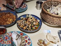 -蚝堡海鲜·威海菜·海肠捞饭·烧烤·亚洲吃蚝公司(幸福门店)