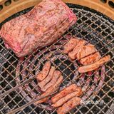 就在万象城🎄有Kitty猫的圣诞烧肉来啦！