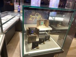 -周大福CHOW TAI FOOK(宝山苏宁易购店)