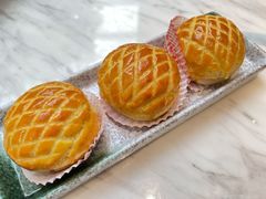 酥皮水牛奶菠萝包-陶陶居酒家(新天地店)