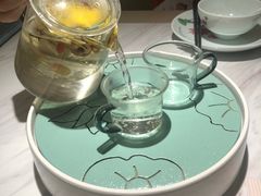 -荷花亭·湖北融合菜(中商广场店)
