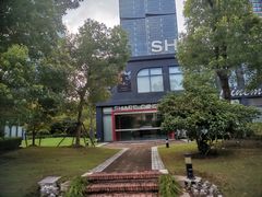 -金桥现代产业园区-停车场