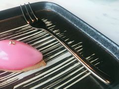 -The ROOF (通盈中心店)