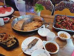 -红牌美蛙鱼头火锅(万辉国际广场店)