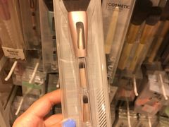 -名创优品(北京新中关购物中心地铁层店)