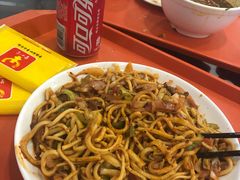 -牛一嘴·兰州牛肉面·大盘鸡(财富中心店)