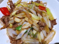 葱爆羊肉片-张记旺角食街(动物园店)