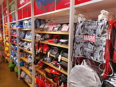 -名创优品(北京新中关购物中心地铁层店)