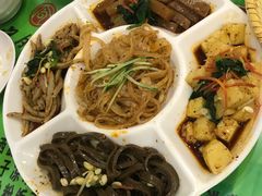 小吃五拼-令氏家外家周秦食府(高新店)