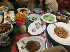 -忘忧草融合私房菜(红鼎国际店)
