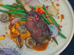 -FLOVIE FLORIST CAFE