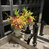 听说他家为很多顶流做过花花~