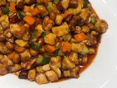 -老码头黑皮肘子锅包肉(赣水路店)