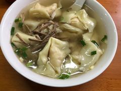 虾仁中馄饨-忆秦园小笼包(惠山古镇总店)