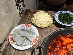 -旧街市鲜货老火锅(大光路店)