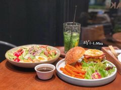 烤鸡肉牛油果沙拉-Simple Yummy简单美味(上邦百汇城店)
