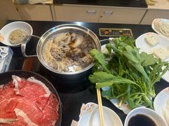 -呷哺呷哺(世贸.工三店)