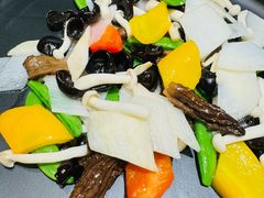 -上海小南国(仲盛世界商城店)