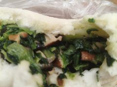 -白玉兰食品甜凤店(合生汇店)