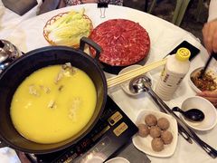 -鲜入围煮花胶鸡海鲜火锅